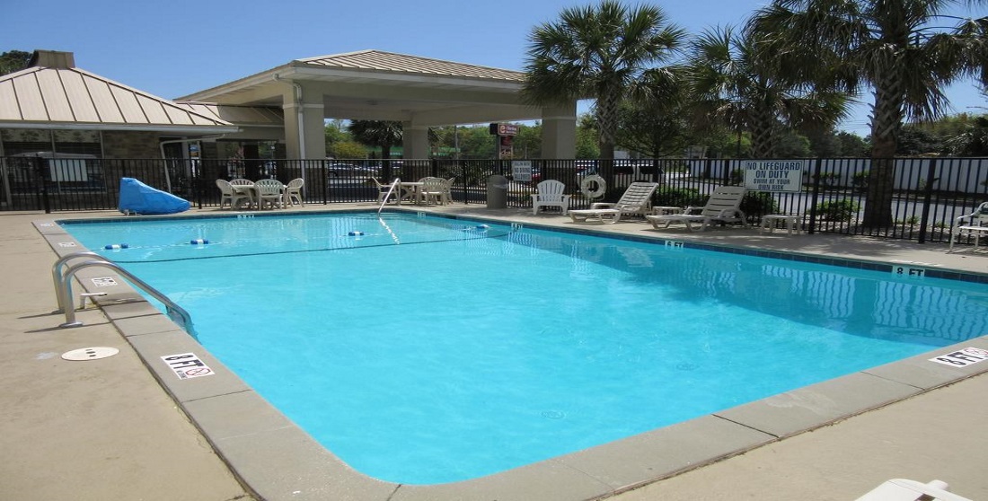 Charleston Grand Hotel - Pool